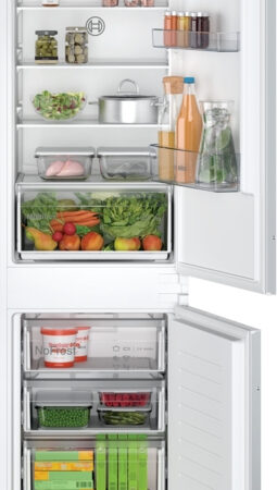 Bosch Serie 2 KIN86NSE0 koel-vriescombinatie Ingebouwd 260 l E